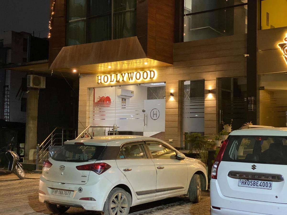 Hotel Hollywood Zirakpur Chandigarh - Family Hotel Eksteriør billede